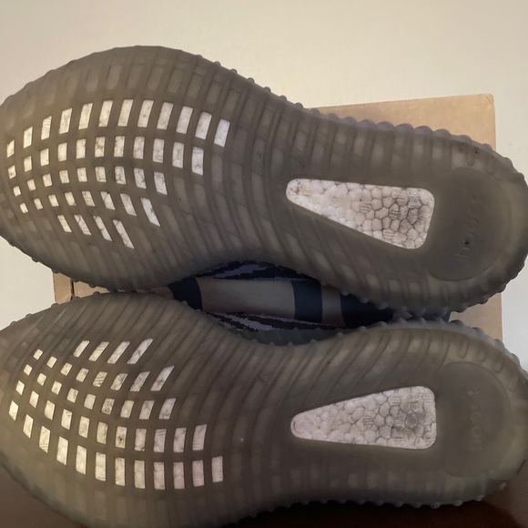 Adidas Yeezy Beluga 2017 2.0 Used size Mens 9.5 8/10 condition - Picture 3 of 9